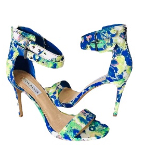 Steve Madden Shoes - STEVE MADDEN | Kaylaa Floral Print Front Dual Buckle Stiletto Heels Size 9M